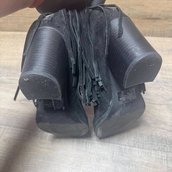 Madden Girl Shaare Black Suede Fringe Ankle Boots Women's Size 8 - Picture 4 of 6